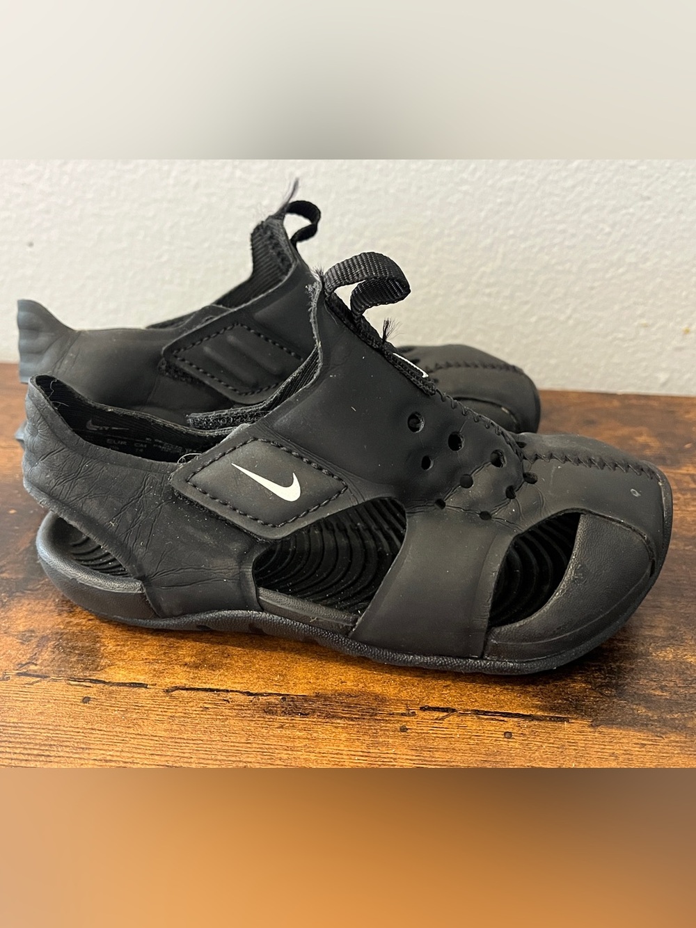 Nike Kids Black Open-Toe Adjustable Sport Sandals